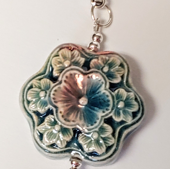 vintage flower  pendant necklace - Picture 2 of 2